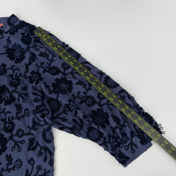 Anthropologie Pilcro Blue Velvet Appliqué Button Down Top Size Medium - Picture 12 of 12